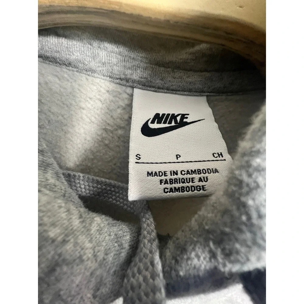 Nike Sportswear Club Fleece Hoodie Mens Small Heather Grey Embroidered‎ Logo